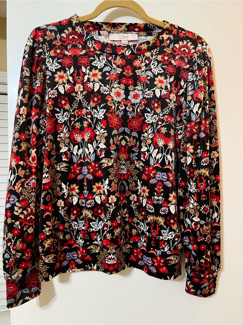 LOFT sz S Black Floral Long-Sleeve Tee - Red, black & Cream Like New